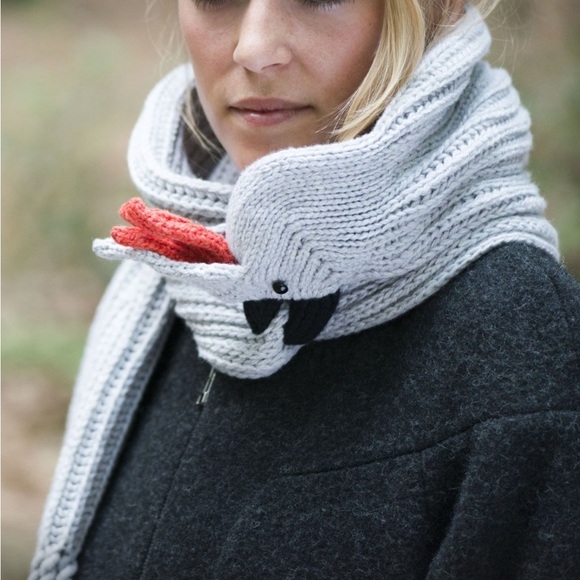 Cockatoo scarf - Picture 2 of 3